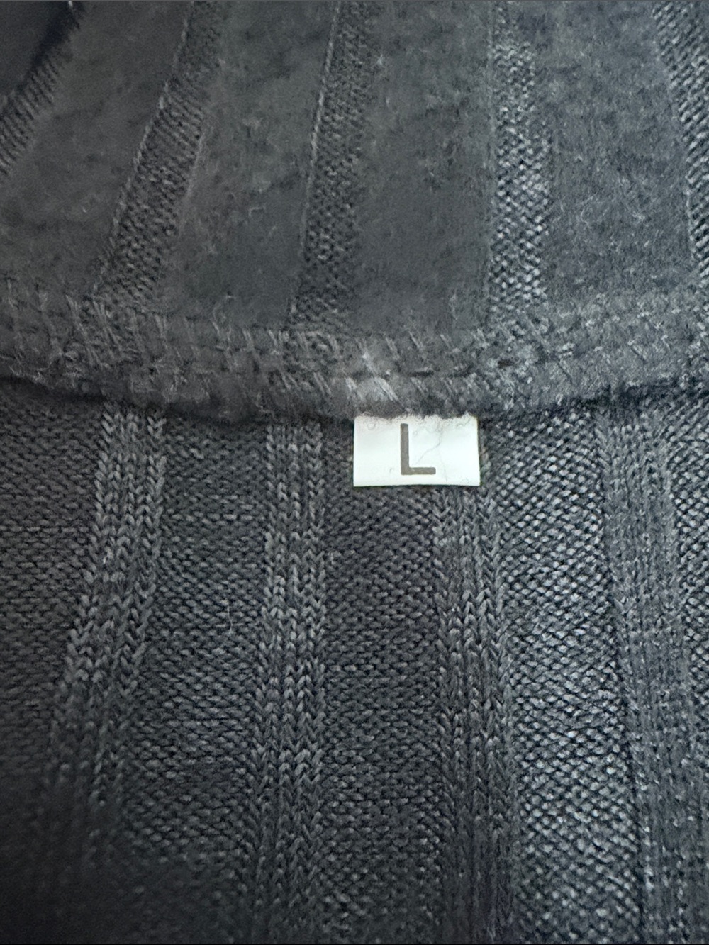 Classic V-Neck Ribbed Sweater - LL49 - Picture 5 of 6
